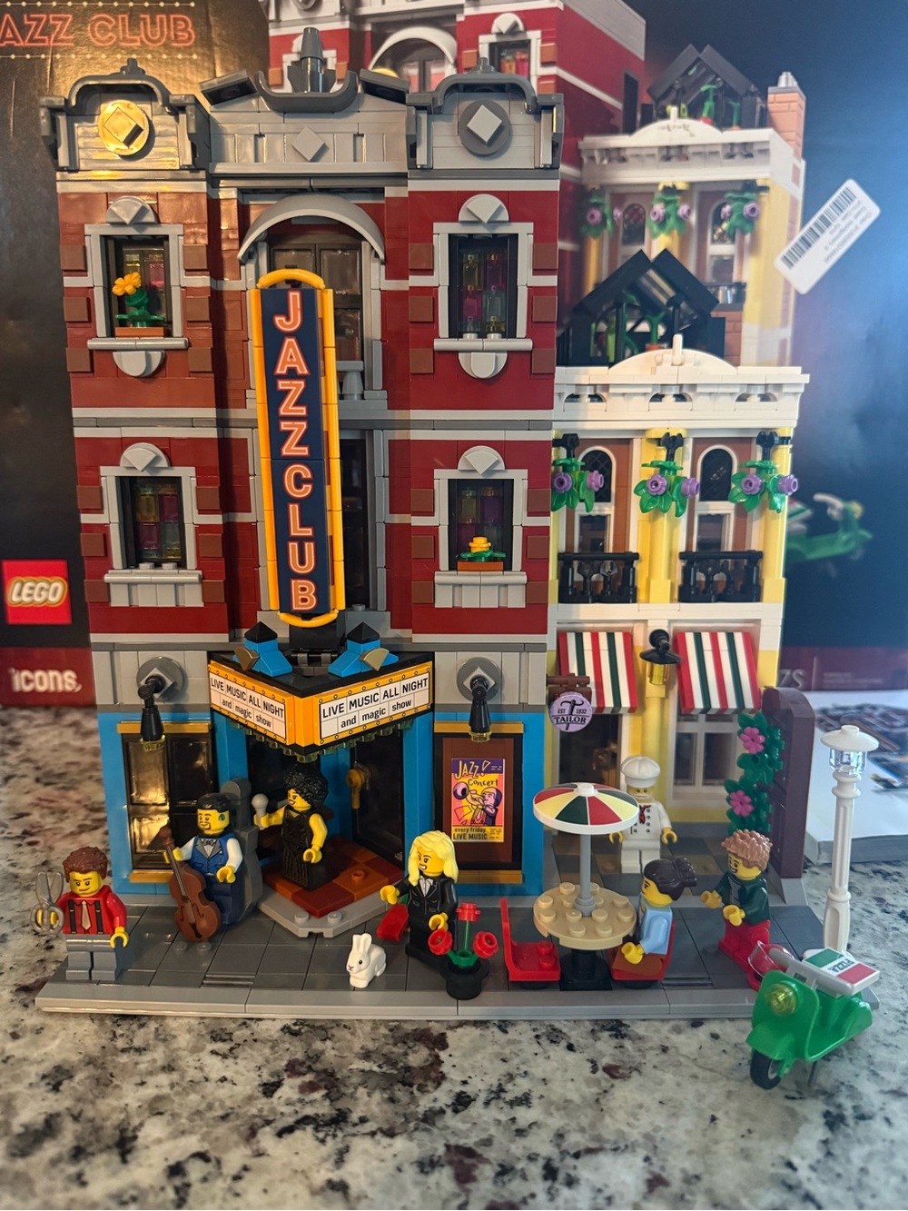 RETIRED LEGO Icons Jazz Club 10312 Modular Building 2899 Pieces w/ Box